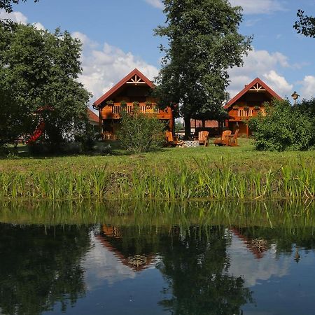 Riverside Apartments Otočac Dış mekan fotoğraf