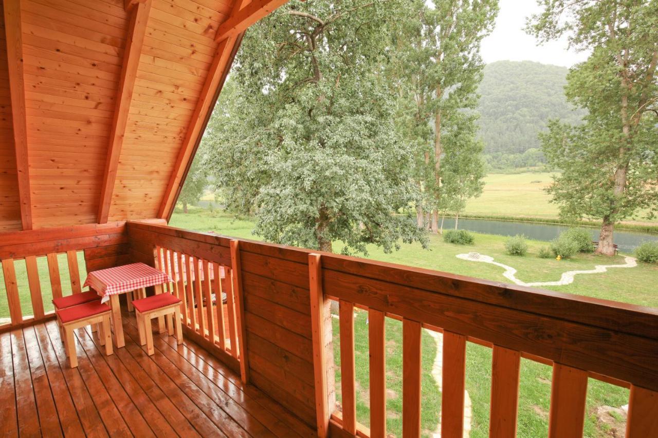 Riverside Apartments Otočac Dış mekan fotoğraf