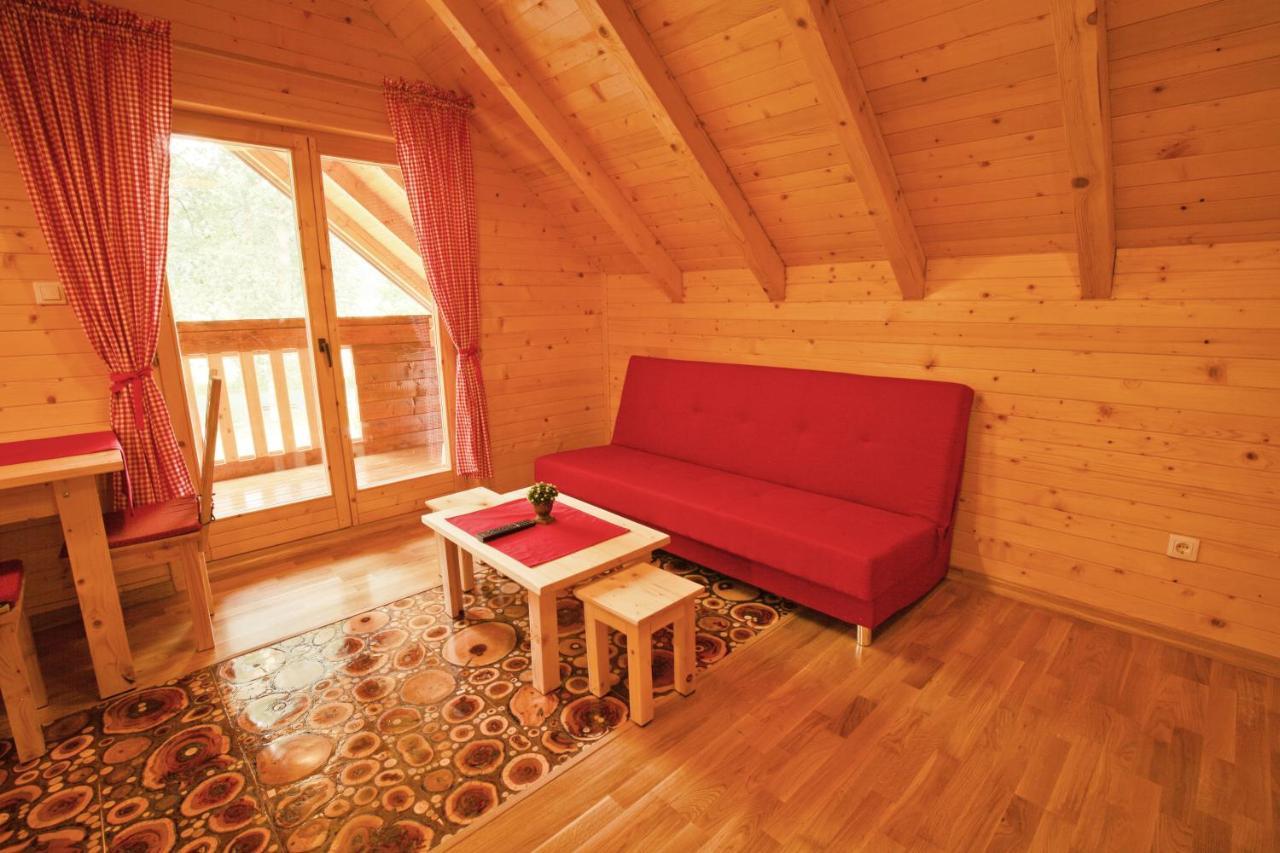 Riverside Apartments Otočac Dış mekan fotoğraf