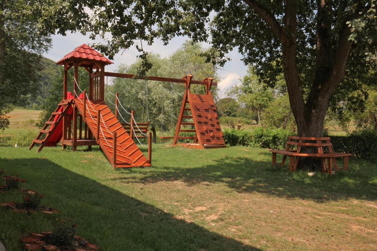 Riverside Apartments Otočac Dış mekan fotoğraf