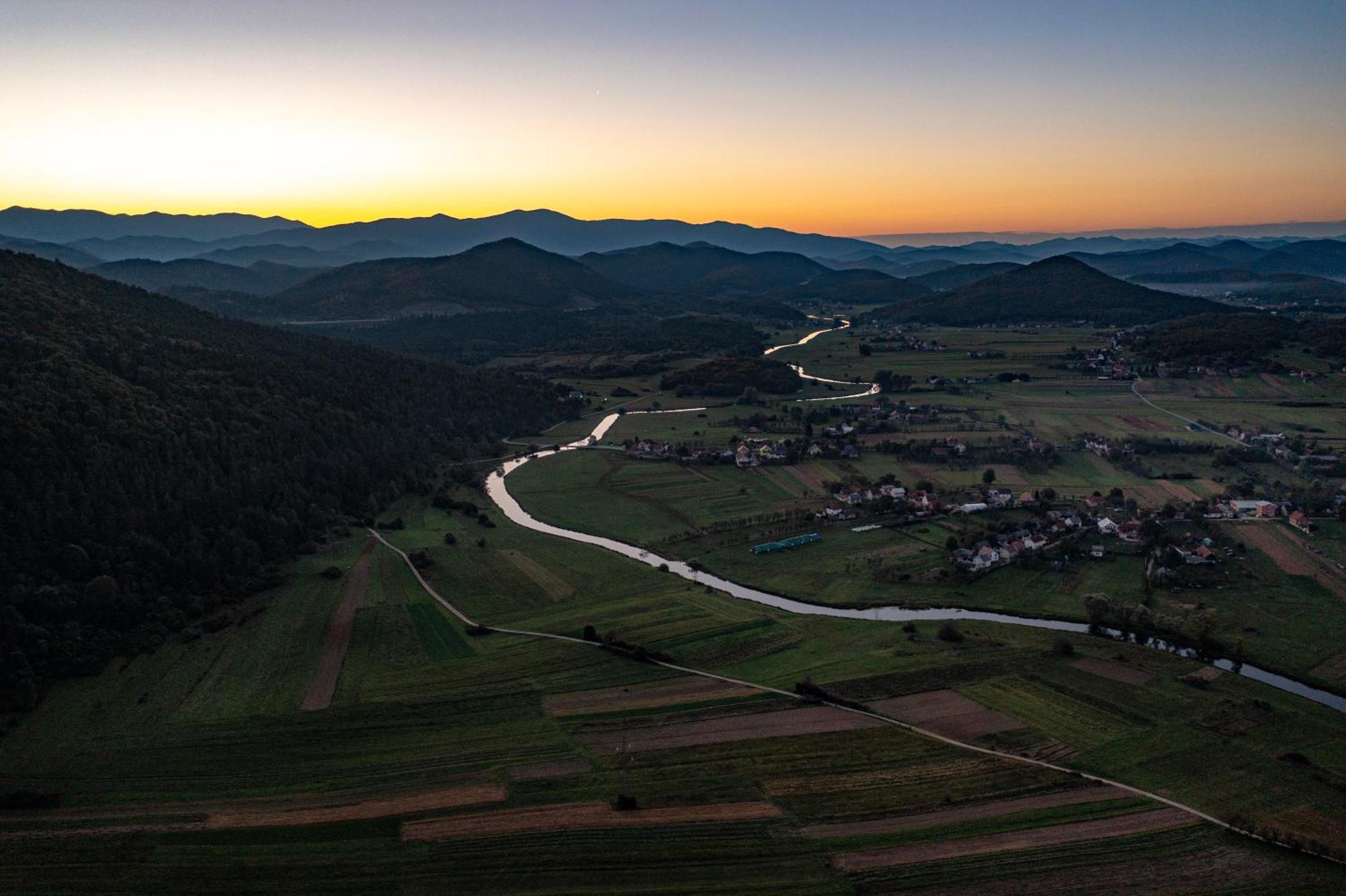 Riverside Apartments Otočac Dış mekan fotoğraf