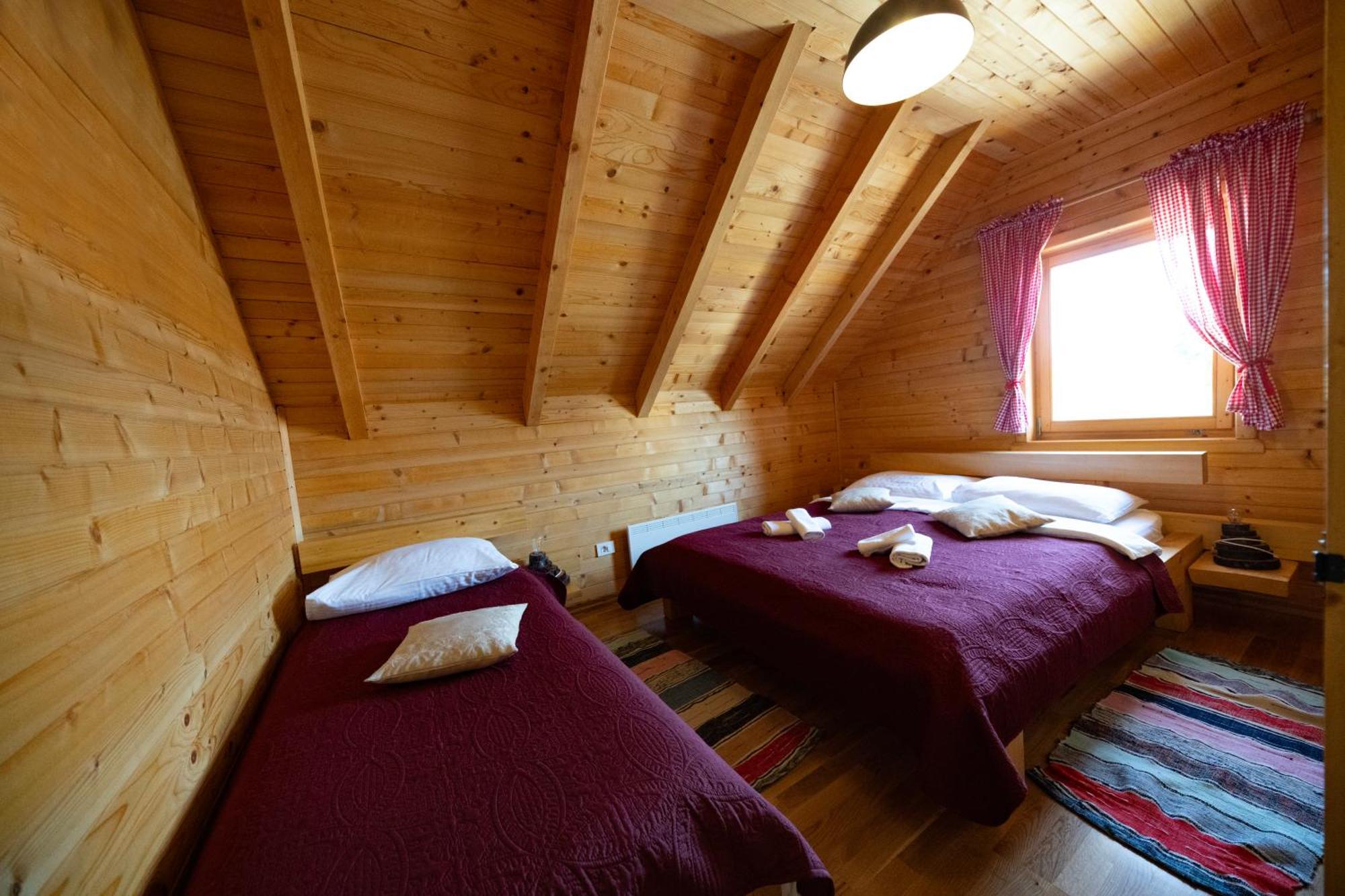 Riverside Apartments Otočac Dış mekan fotoğraf