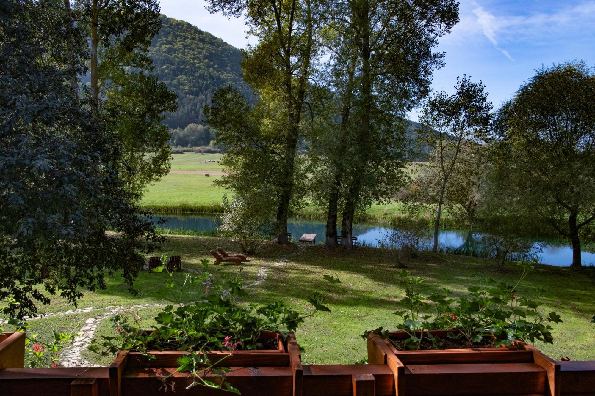 Riverside Apartments Otočac Dış mekan fotoğraf